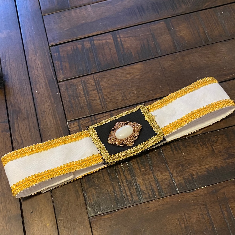 White and gold Velcro belt